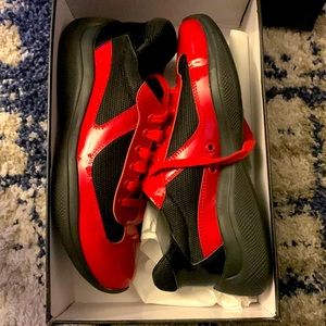 Only wore them twice I don’t like Prada